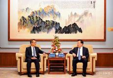 夏寶龍會(huì)見陳茂波　支持香港發(fā)揮獨(dú)特優(yōu)勢