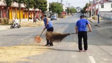 廬江縣郭河鎮(zhèn)：整治馬路“打谷曬場”?保障群眾出行安全