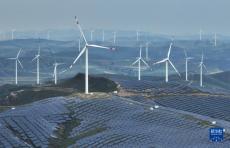 河北承德：“風(fēng)光”發(fā)電齊頭并進(jìn)