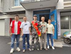 休寧縣東湖社區(qū)：金秋九月 歡送新兵