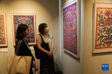 庫(kù)淑蘭剪紙藝術(shù)展在東京舉辦