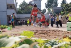 湖南漣源：舉行第十四屆中小學(xué)生田徑運(yùn)動(dòng)會(huì)