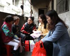 ?“愛心媽媽”情暖山里娃