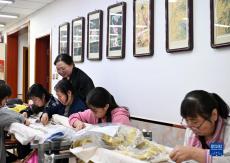 傳承非遺 巧手繡出致富路