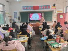 龍?zhí)逗渔?zhèn)中學(xué)： “三節(jié)三愛(ài)”進(jìn)校園 “光盤行動(dòng)”成時(shí)尚