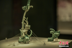 四川成都：“龍行中華—2024年春節(jié)賀歲特展”開展