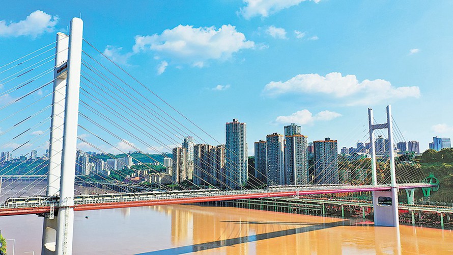 環(huán)線高家花園軌道大橋?qū)嵕罢?。（軌道集團(tuán)供圖）