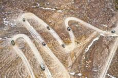 新疆軍區(qū)某團組織官兵進行駕駛訓練