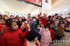 礦區(qū)“小候鳥”，和爸媽在一起過年，真的很開心