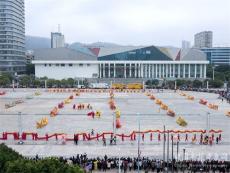 萬峰成林處·金龍鬧新春！貴州興義百條龍鬧元宵啦