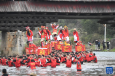 福建連城：走古事 慶元宵