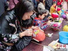 臺灣燈籠映兩岸