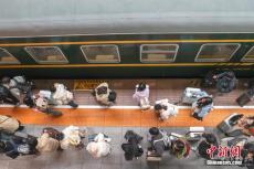 元宵節(jié)后 中國(guó)鐵路春運(yùn)返程客流明顯增長(zhǎng)