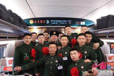 退伍季：飄雪的站臺，是離別，也是新開始