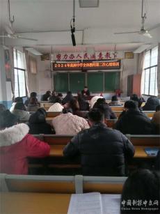 隆回金石橋中心學校400教師家長參加心理健康培訓