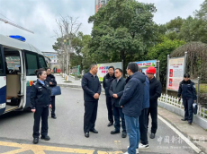 劉小龍一行到衡陽縣第三中學(xué)檢查校園安全工作