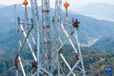 “寧電入湘”特高壓線路工程進(jìn)入組塔高峰