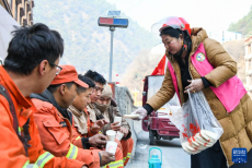 四川雅江：“愛心饃饃”暖人心