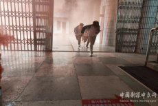 衡陽市實(shí)驗(yàn)中學(xué)舉行應(yīng)急消防演練活動(dòng)