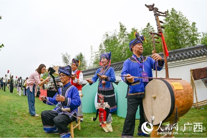 靖西壯族“八音”樂隊。人民網(wǎng) 雷琦竣攝