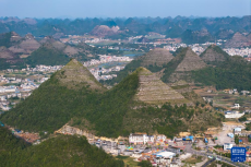 貴州安龍“金字塔”引客來(lái)