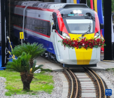 馬來西亞ETS3新型米軌動(dòng)車組在湖南株洲下線