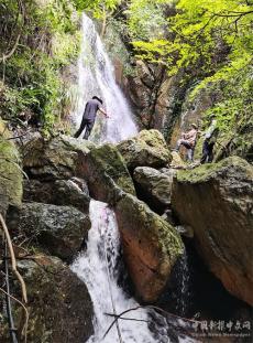 安徽廬江：最美三疊瀑 穿越兩市縣