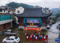 浙江金華：婺劇之鄉(xiāng)推進“我們的村戲”大舞臺建設