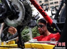 2024第二十三屆環(huán)青海湖國際公路自行車賽打響揭幕戰(zhàn)