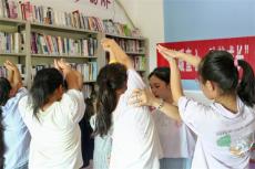 鄉(xiāng)村小舞者，輕盈翩躚繪希望