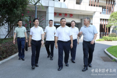 宋光鑫一行調研高新成章實驗學校秋季開學工作情況