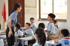 浙江湖州：開學第一課 普法進校園