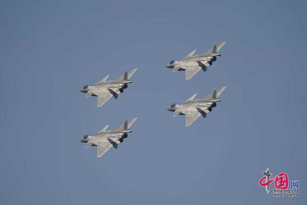 11月8日，殲-20在飛行訓(xùn)練中。中國(guó)網(wǎng) 楊佳攝影