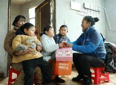 情系山區(qū)學(xué)子  迎新春送溫暖