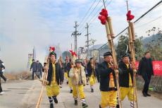 湖南通道：村寨聯(lián)誼繪新篇 侗鄉(xiāng)情深共歡騰