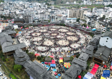 貴州凱里：盛裝起舞鬧新春 蘆笙舞動“甘囊香”