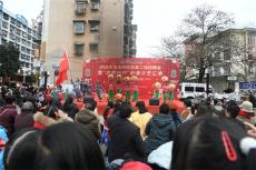 凱里洗馬河街道：招聘會+ “職”達(dá)家門 72家企業(yè)送崗680個