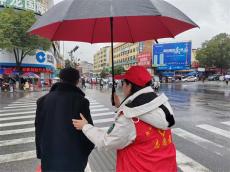 湖南隆回：扎實(shí)開展“一亮兩?！敝驹刚叻?wù)活動(dòng)