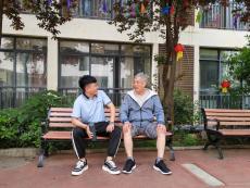 用青春守護(hù)“夕陽紅”：更多年輕人投身老年護(hù)理事業(yè)