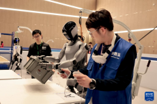 上海舉行國際人形機(jī)器人技能大賽