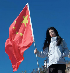 周姝穎：用愛澆灌教育之花 做學生成長引路人