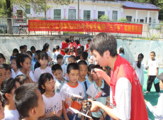 蒸湘區(qū)雨母山鎮(zhèn)：青年學(xué)子“三下鄉(xiāng)”，科普點亮雨母童夢