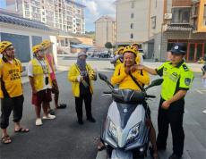 錦屏公安交警大隊(duì)聯(lián)合縣總工會(huì)走進(jìn)美團(tuán)開(kāi)展交通安全宣傳