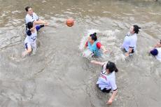 貴州凱里：趣味賽農(nóng)事 “笙”歌鬧豐年