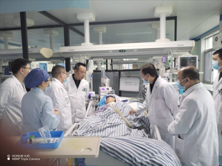 綠色通道跑贏死神，生動(dòng)詮釋“生命至上”