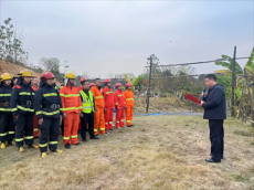 以練筑防！蒸湘區(qū)上演森林火災撲救實戰(zhàn)演練