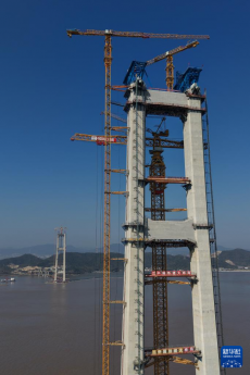 浙江：雙嶼門特大橋先導(dǎo)索成功過海